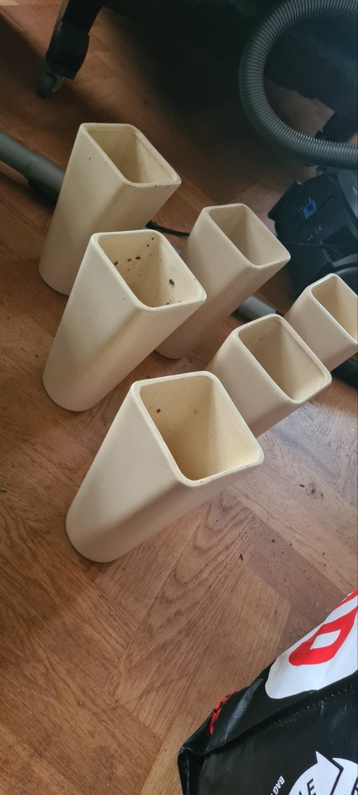 6 creme bloempotten, Ophalen