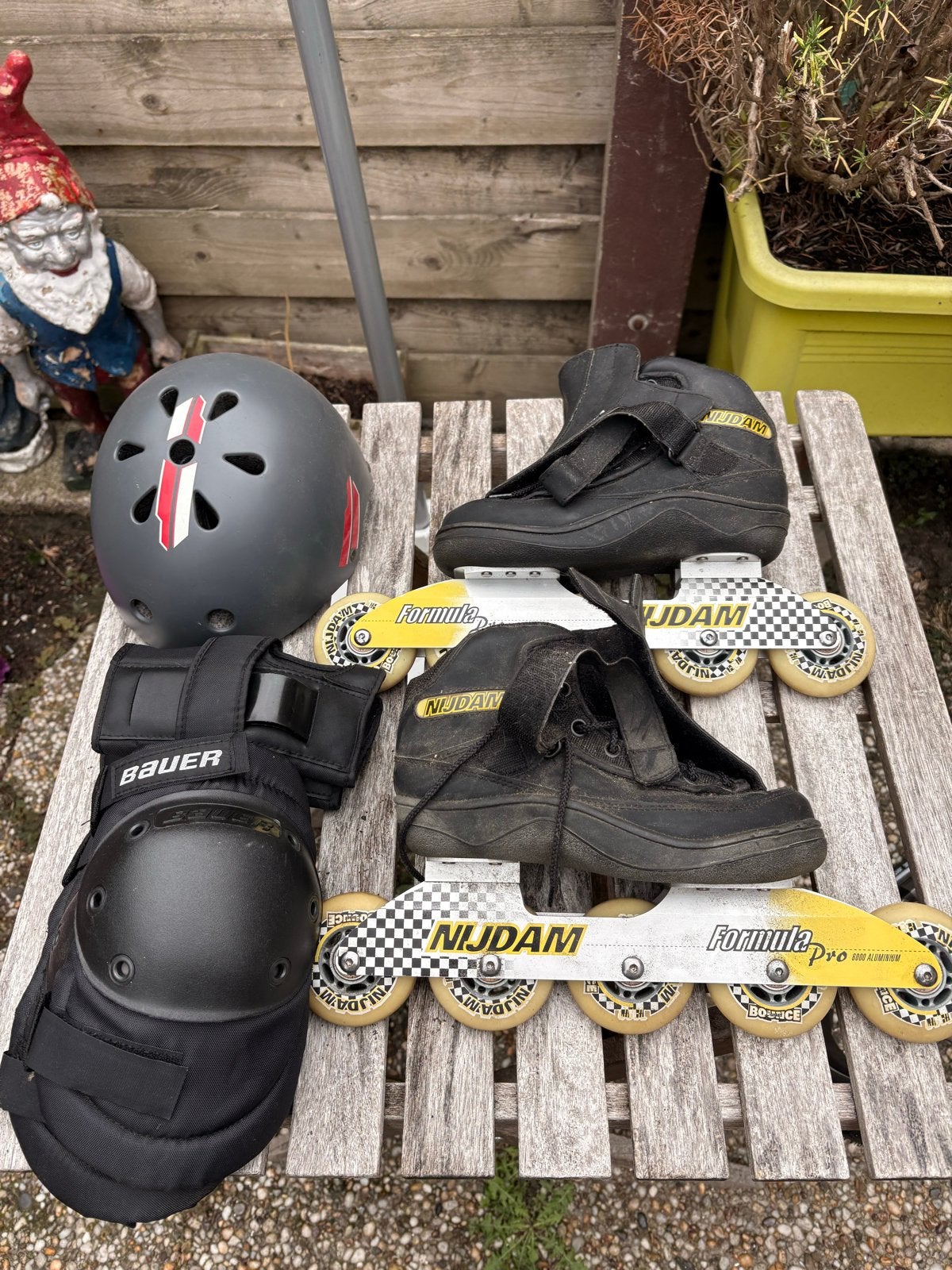 Nijdam Inline Skates met Bescherming en Helm, Overige merken, Gebruikt, Inline skates 5 wielen, Ophalen of Verzenden