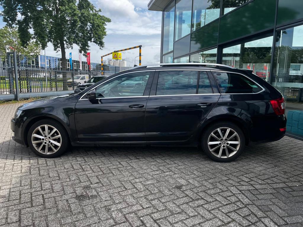Skoda Octavia Combi 1.6 TDI Ambition Businessline (Automaat,, Auto's, Skoda, Euro 5, Gebruikt, 4 cilinders, Lichtsensor