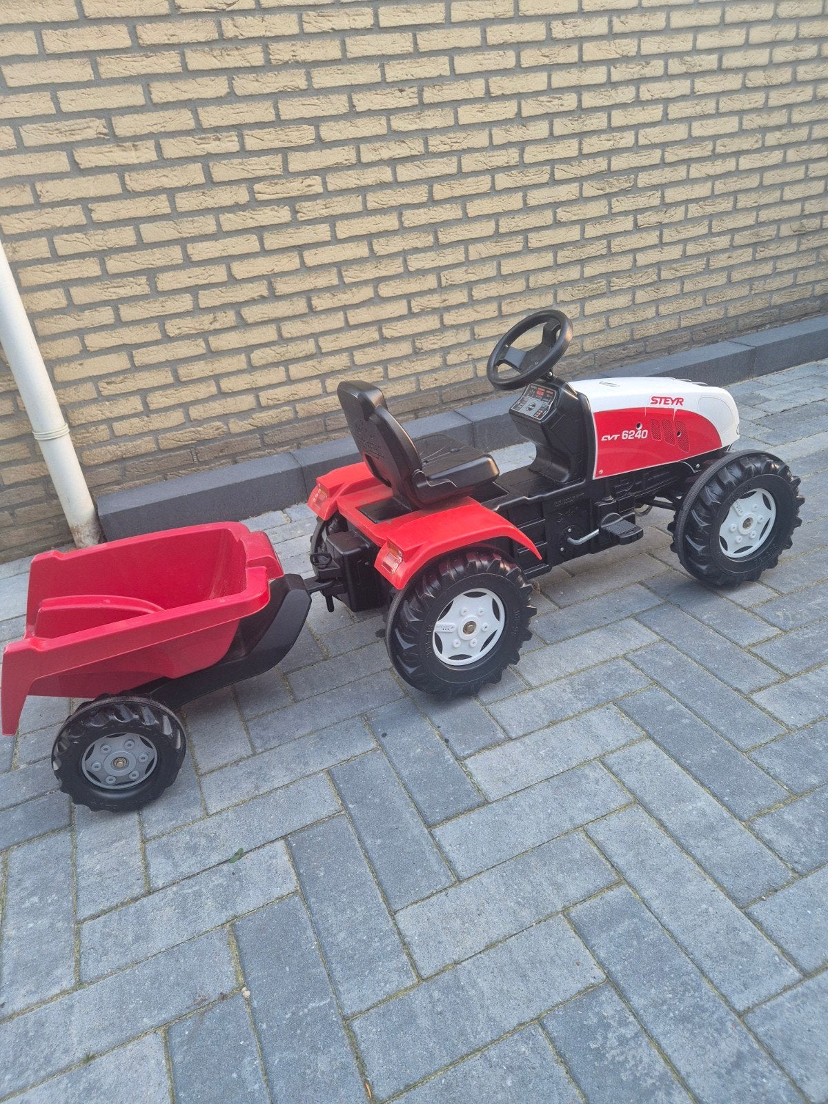 Zeer nette traptractor met kar, Ophalen, Zo goed als nieuw, Overige merken, Met kar of aanhanger