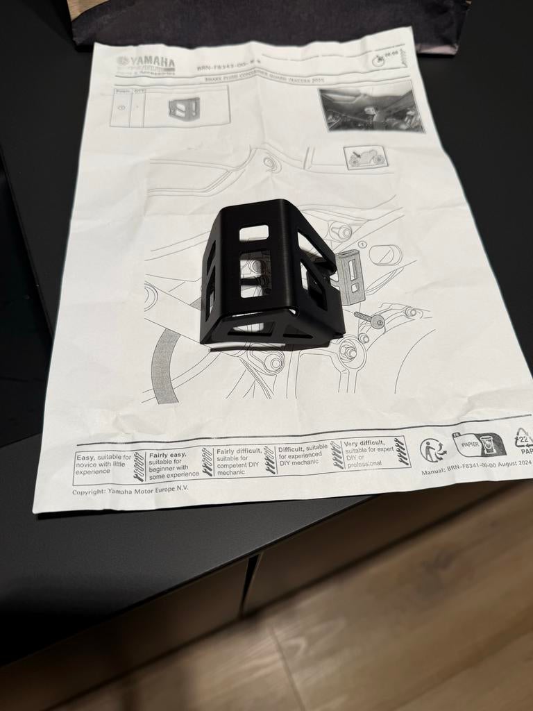Afdekking voor remvloeistofreservoir achter Yamaha Tracer 9, Ophalen of Verzenden, Gebruikt
