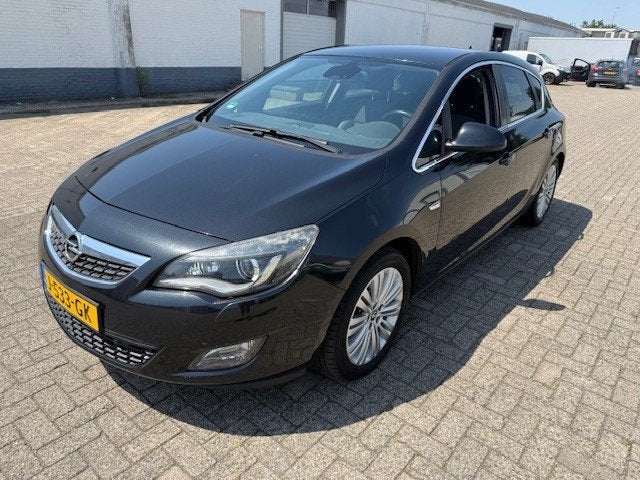 Opel Astra 1.4 Turbo Sport AUTOMAAT DEFECT, Auto's, Opel, Euro 5, 15 km/l, Gebruikt, 680 kg
