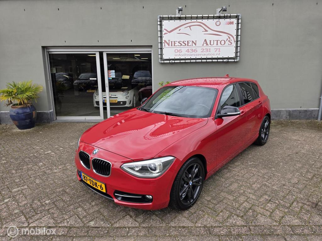 BMW 1-serie F20 118i Sportline Led/Xenon/Navi/Nwe Ketting, 1-Serie, Euro 5, Zwart, 4 cilinders