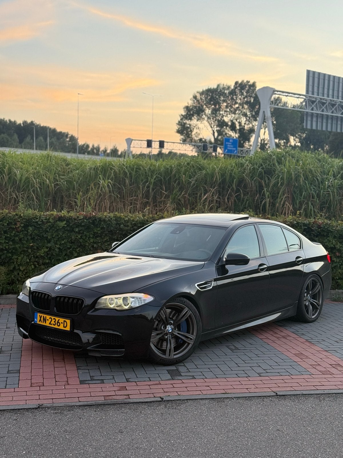 BMW 5-Serie M5 Dealer ONDERHOUD, Auto's, Automaat, Achterwielaandrijving, 8 cilinders, 2000 kg