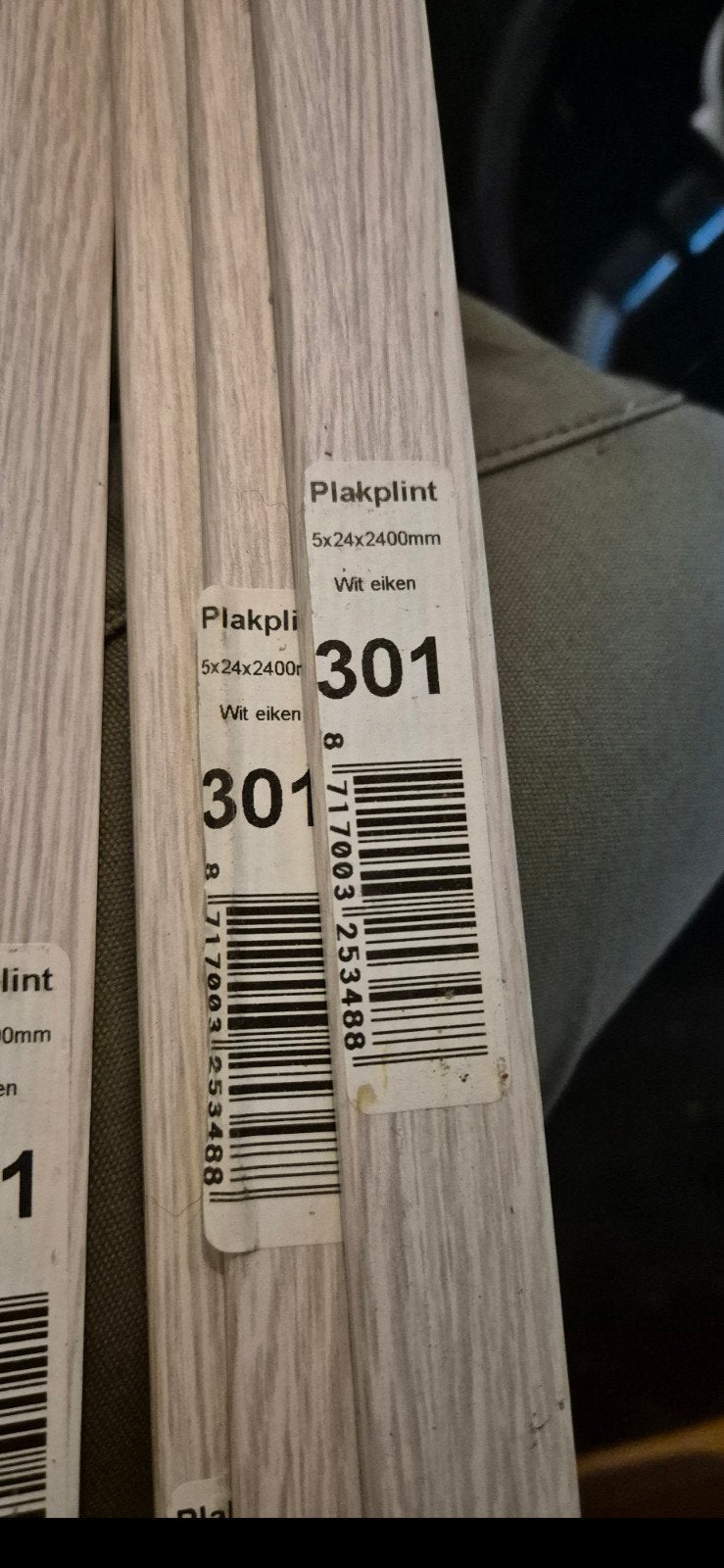 Plakplint Wit Eiken 5x24x2400mm 12 st, Doe-het-zelf en Verbouw, Plinten en Afwerking, Ophalen, Eiken, Nieuw, 200 tot 250 cm