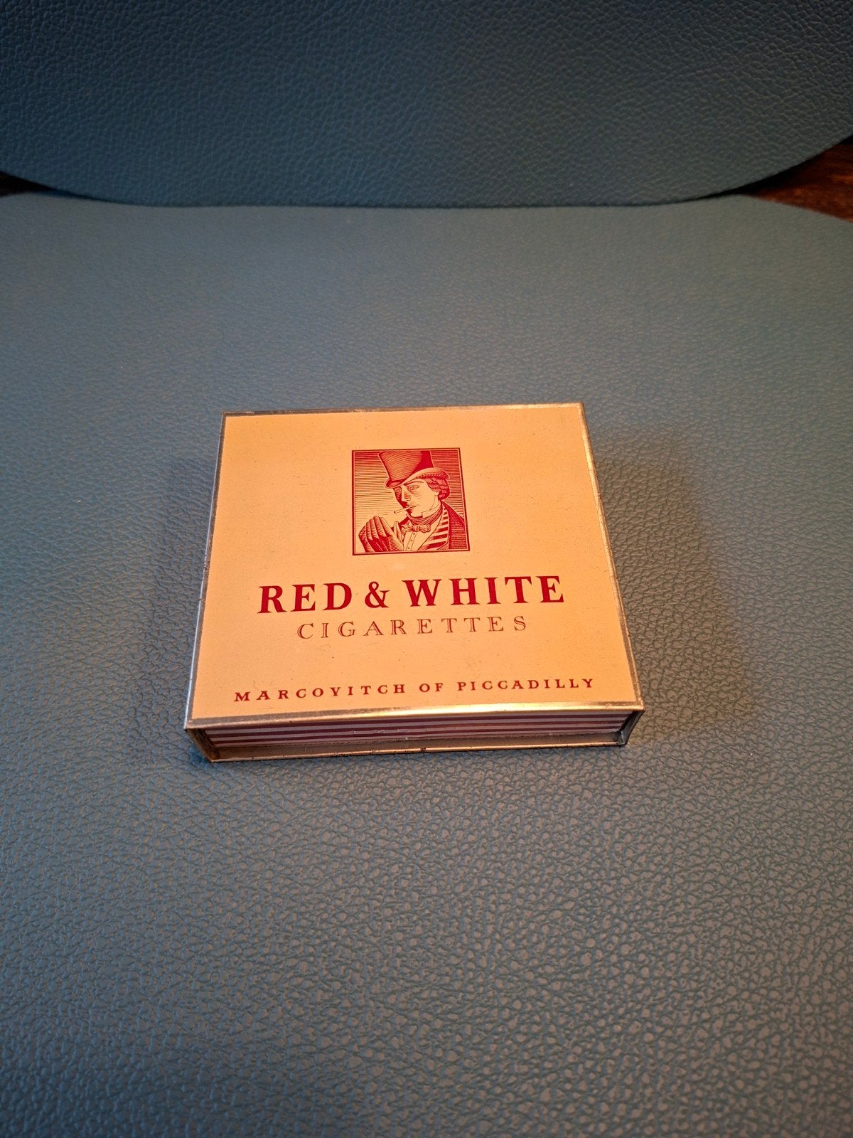 VINTAGE Red & White cigarettes, Ophalen of Verzenden, Nieuw, Overige typen