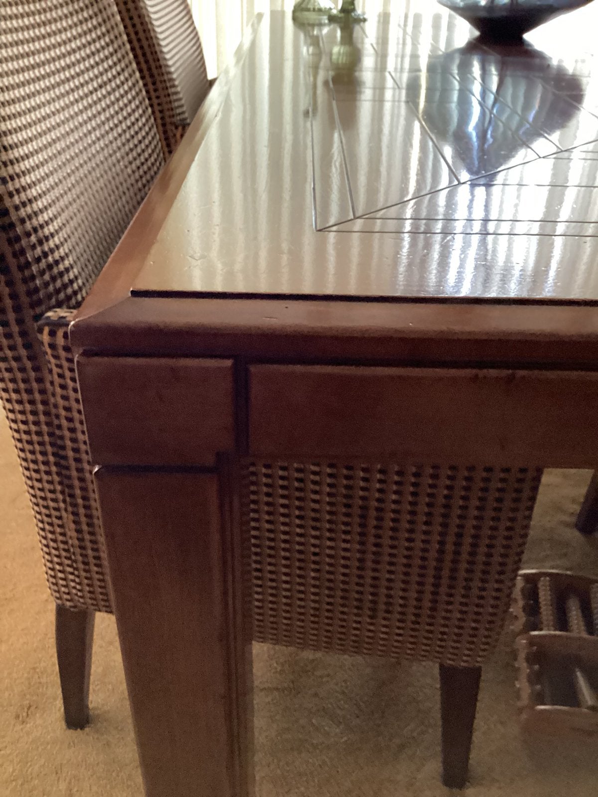 Tafel en stoelen, Ophalen