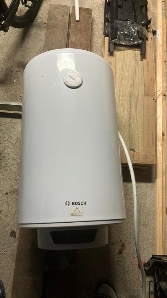 Bosch 80 ltr boiller, Ophalen, 20 tot 100 liter, Boiler, Minder dan 3 jaar oud