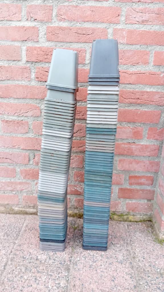 P9 kweekpotjes  potjes, Tuin en Terras, Bloempotten, Ophalen, Kunststof, Vierkant, Zo goed als nieuw