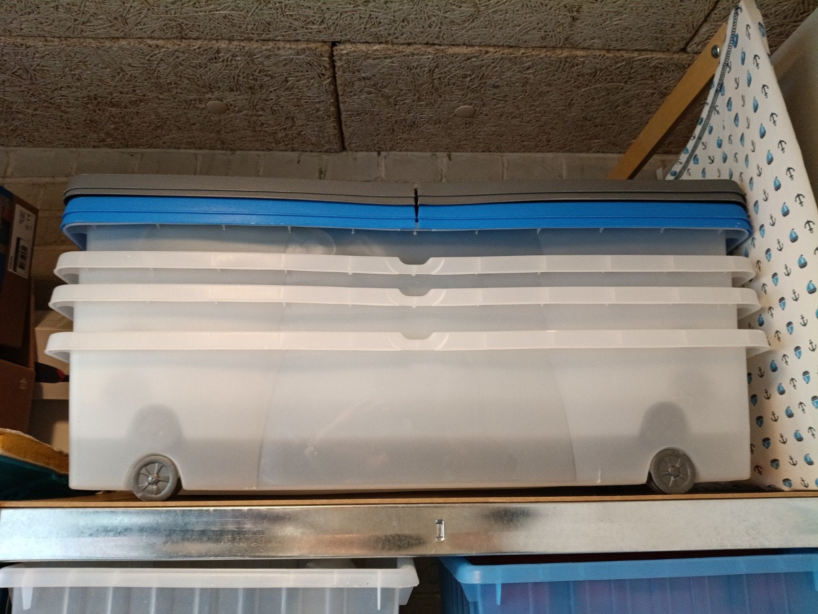 4 opbergboxen met wielen en deksels, Ophalen, Gebruikt, Kunststof