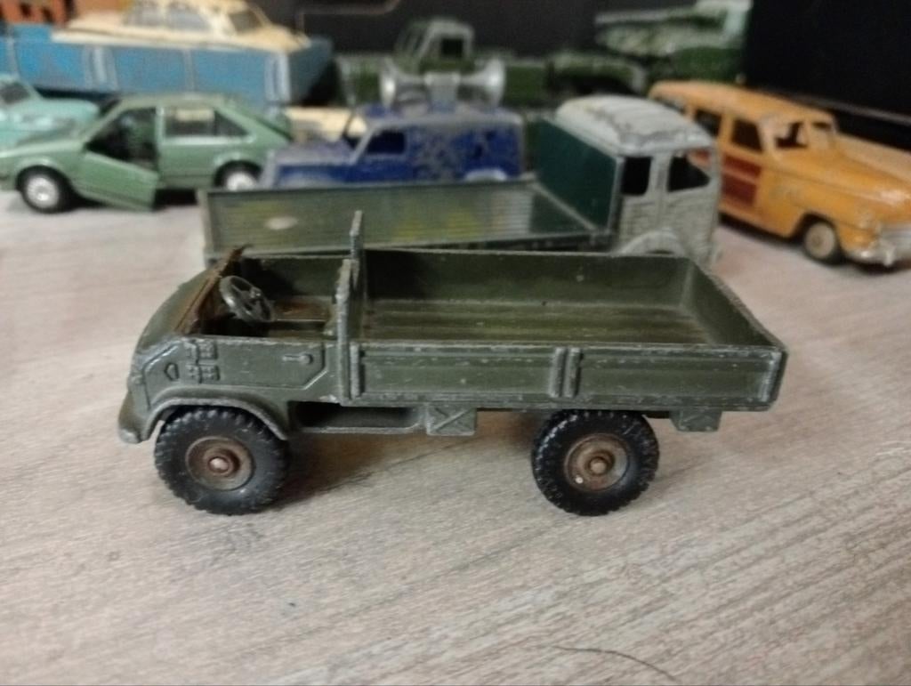 Mercedes Benz Unimog Dinky toys, Ophalen of Verzenden, Gebruikt, Bus of Vrachtwagen