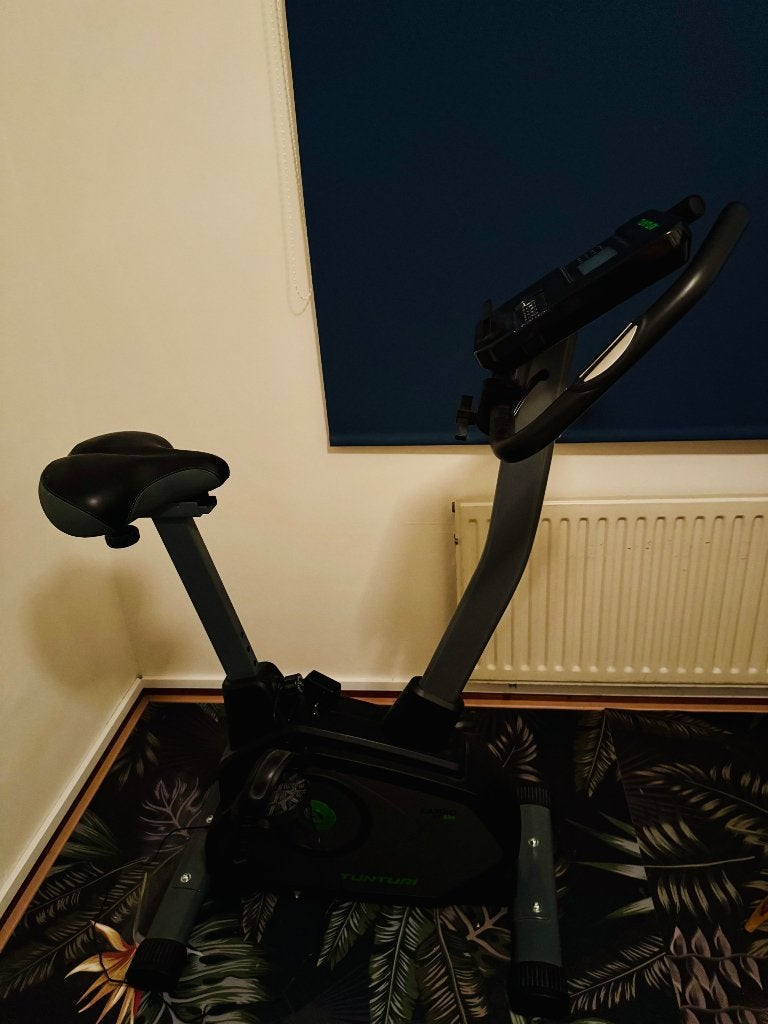 Hometrainer Tunturi Cardio Fit E35, Sport en Fitness, Fitnessapparatuur, Ophalen, Gebruikt, Rug, Metaal