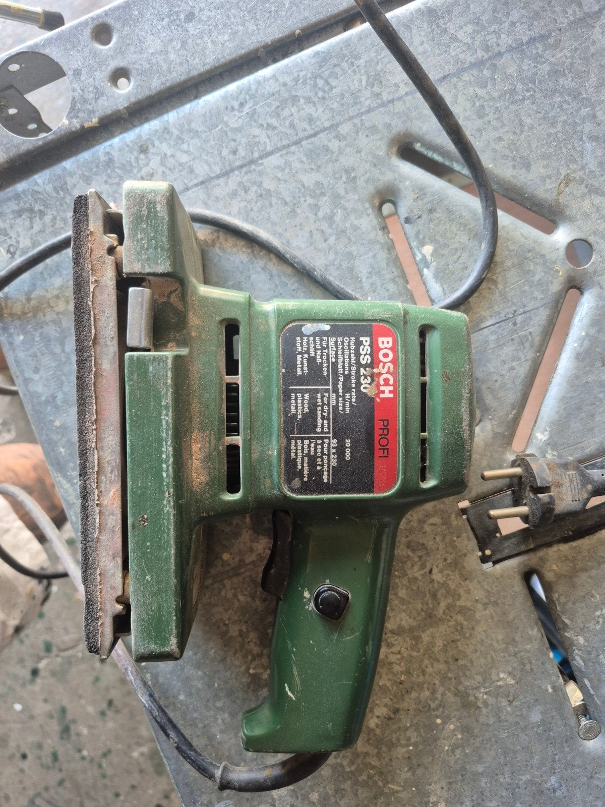 Bosch PSS 230 Profi Vlakschuurmachine, Ophalen of Verzenden, Gebruikt, Minder dan 600 watt, Vlakschuurmachine