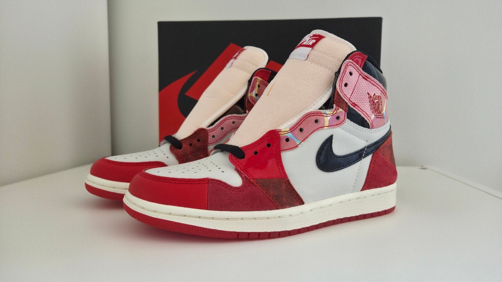 Nike Air Jordan 1 (Across the Spider Verse) Retro High OG, Ophalen of Verzenden, Nieuw, Rood, Sneakers of Gympen