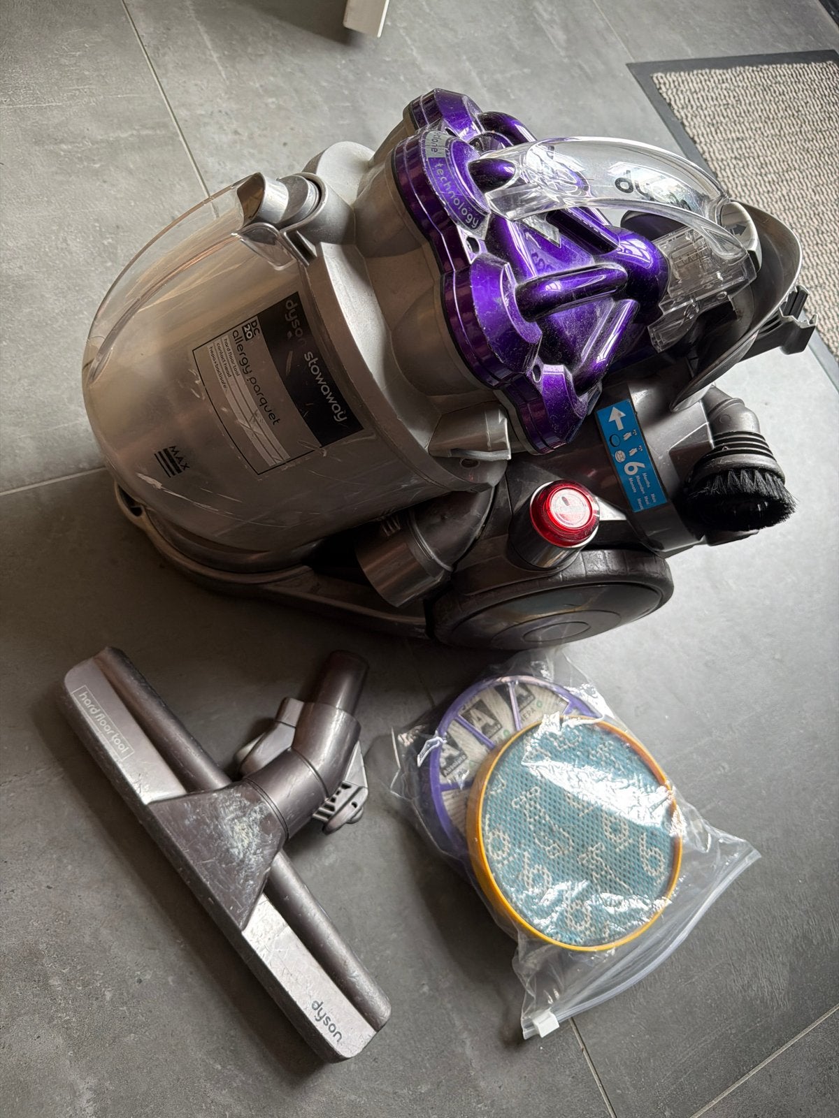 Dyson Stofzuiger Zonder Stang/Slang - Voor Onderdelen, Gebruikt, Ophalen of Verzenden, Dyson, Reservoir