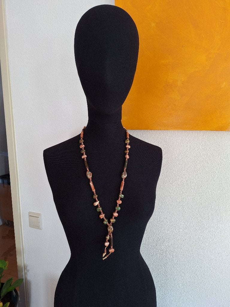 Ketting met stenen kralen in bruin- en groentinten, Ophalen of Verzenden, Bruin, Steen of Mineraal