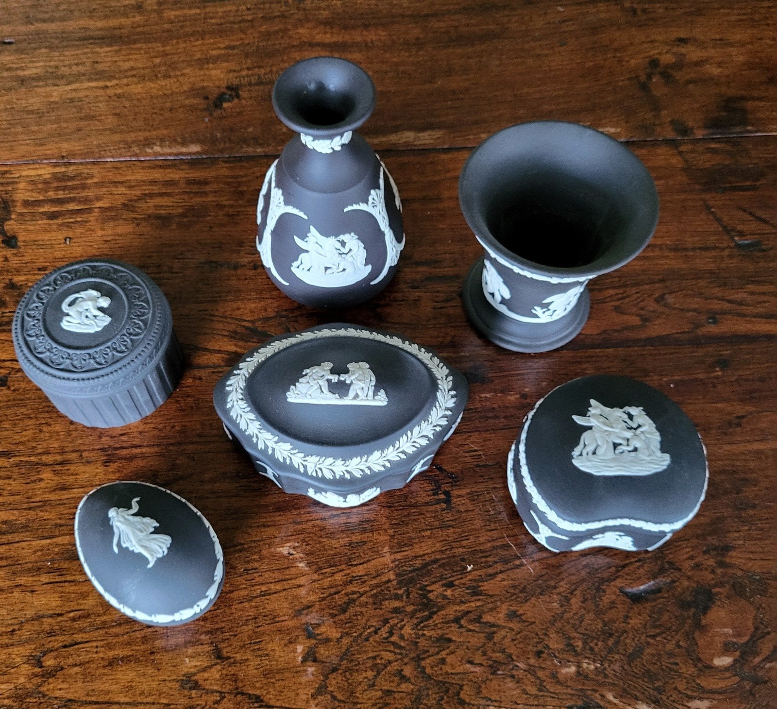 Collectie Wedgwood Jasperware Zwart - Div. doosjes en vaasje, Ophalen of Verzenden