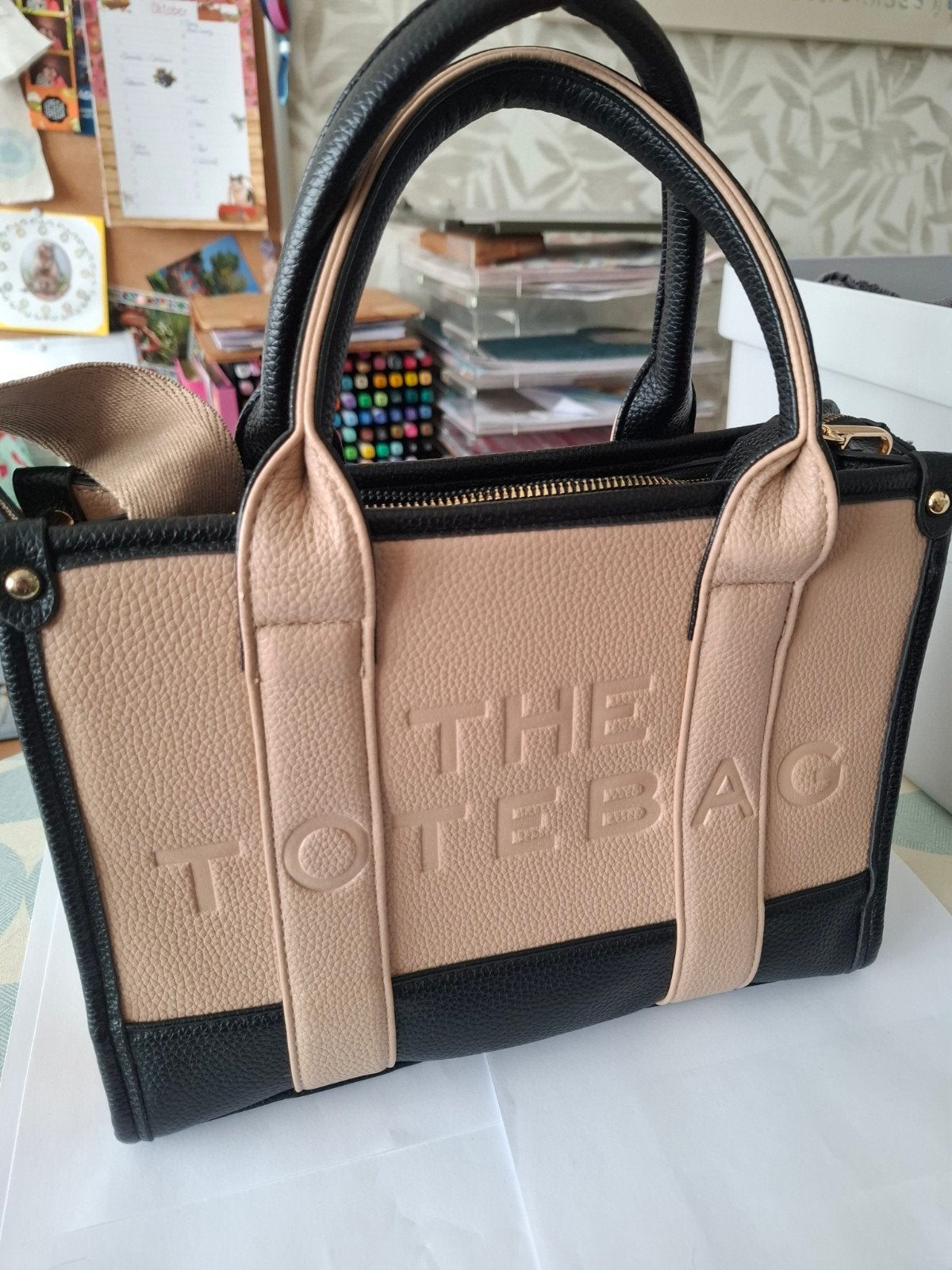 Tote Bag imi handtas met strapp
nooit gebruiken, Ophalen of Verzenden, Nieuw, Beige, Handtas