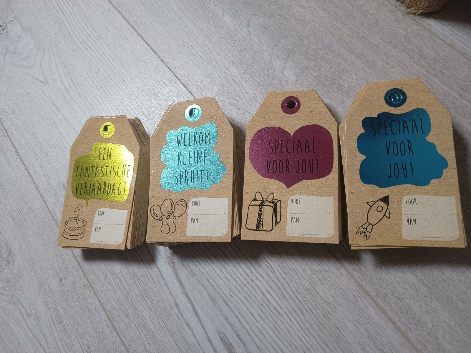 Ongeveer 150 labels, Ophalen of Verzenden, Nieuw