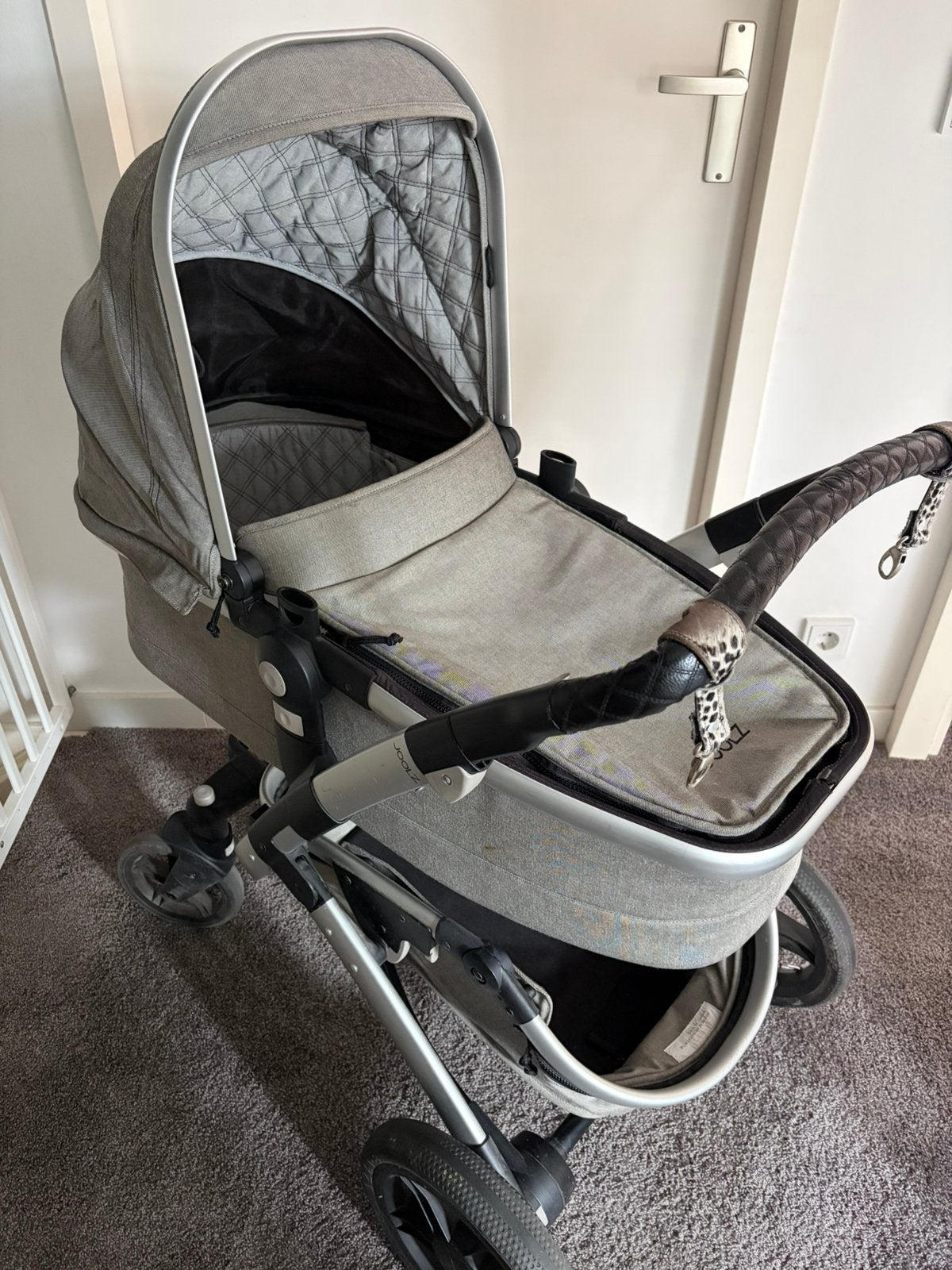 Joolz Geo 3 Earth kinderwagen, Kinderen en Baby's, Kinderwagens en Combinaties, Gebruikt, Verstelbare duwstang, Combiwagen, Ophalen