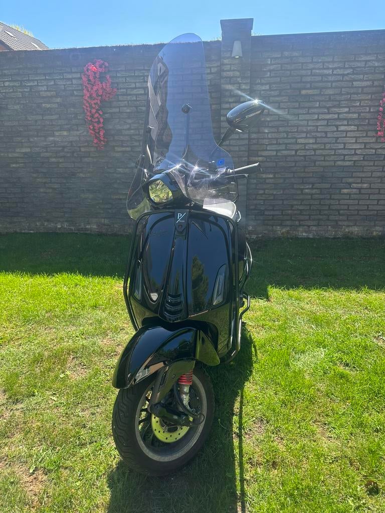 Piaggo vespa sprint 50 cc, Fietsen en Brommers, Scooters | Vespa, Ophalen, Maximaal 45 km/u, Vespa S, Zo goed als nieuw