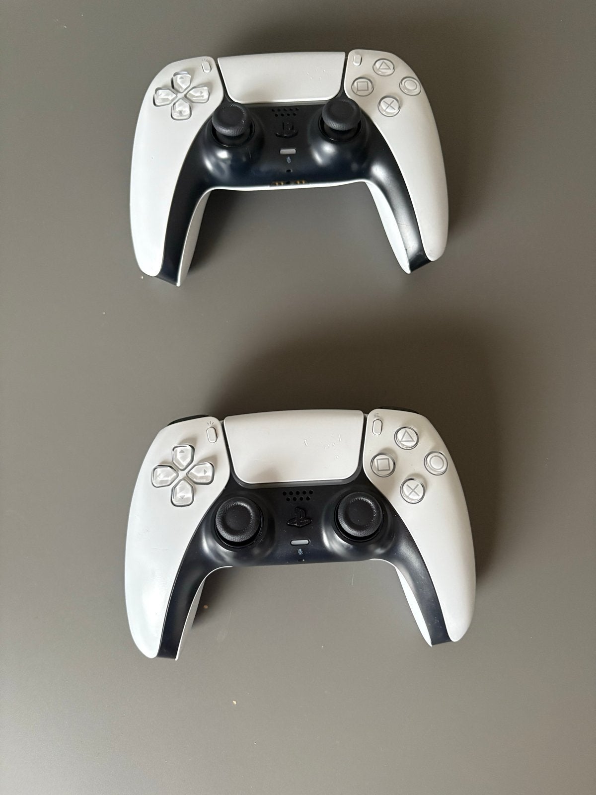 PlayStation 5 DualSense controllers (2 stuks), Gebruikt, PlayStation 5, Ophalen of Verzenden, Controller