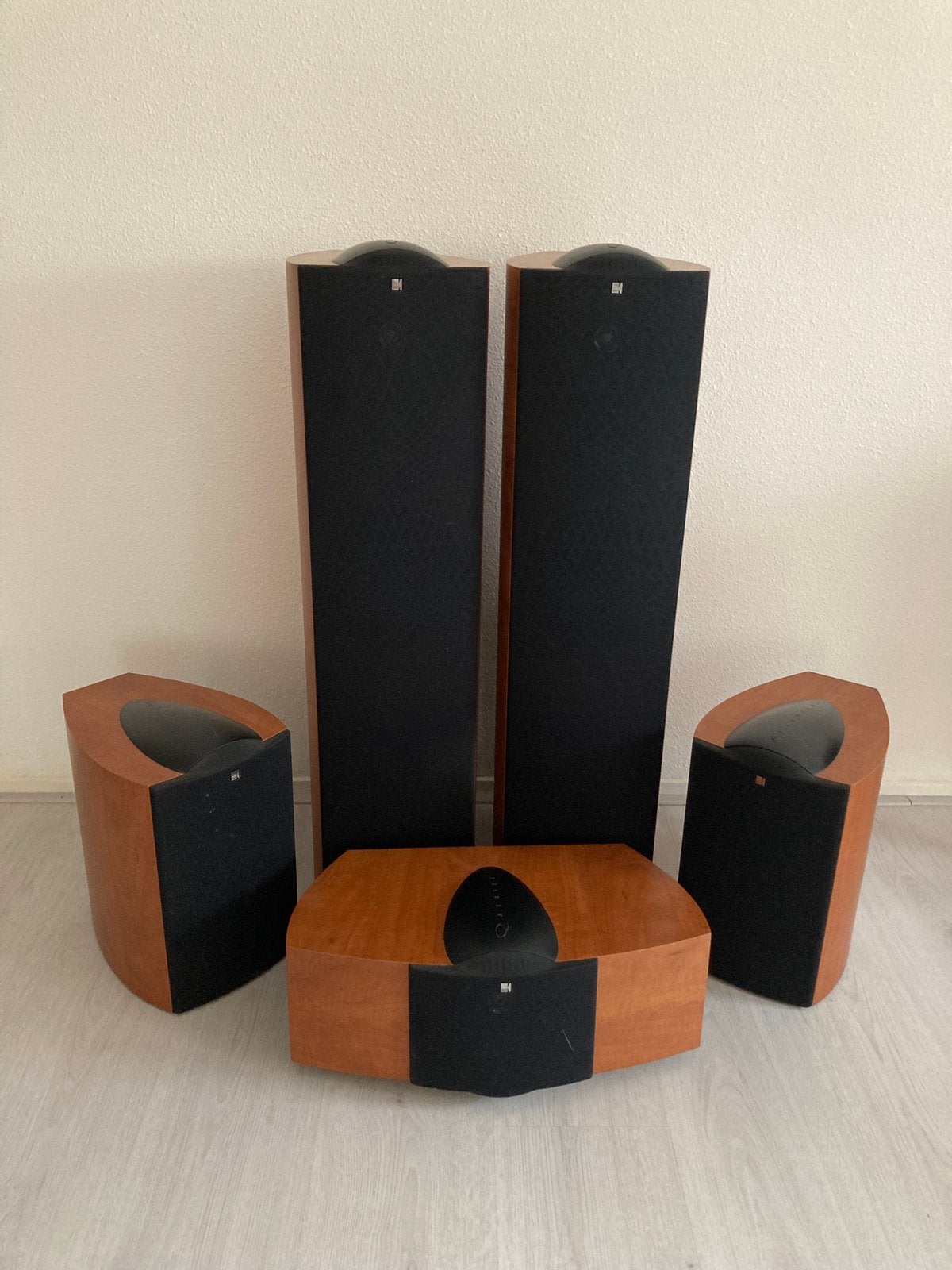 Kef luidsprekers q5, q1 kleinere, q9 centerspeaker set, Audio, Tv en Foto, Luidsprekers, Ophalen