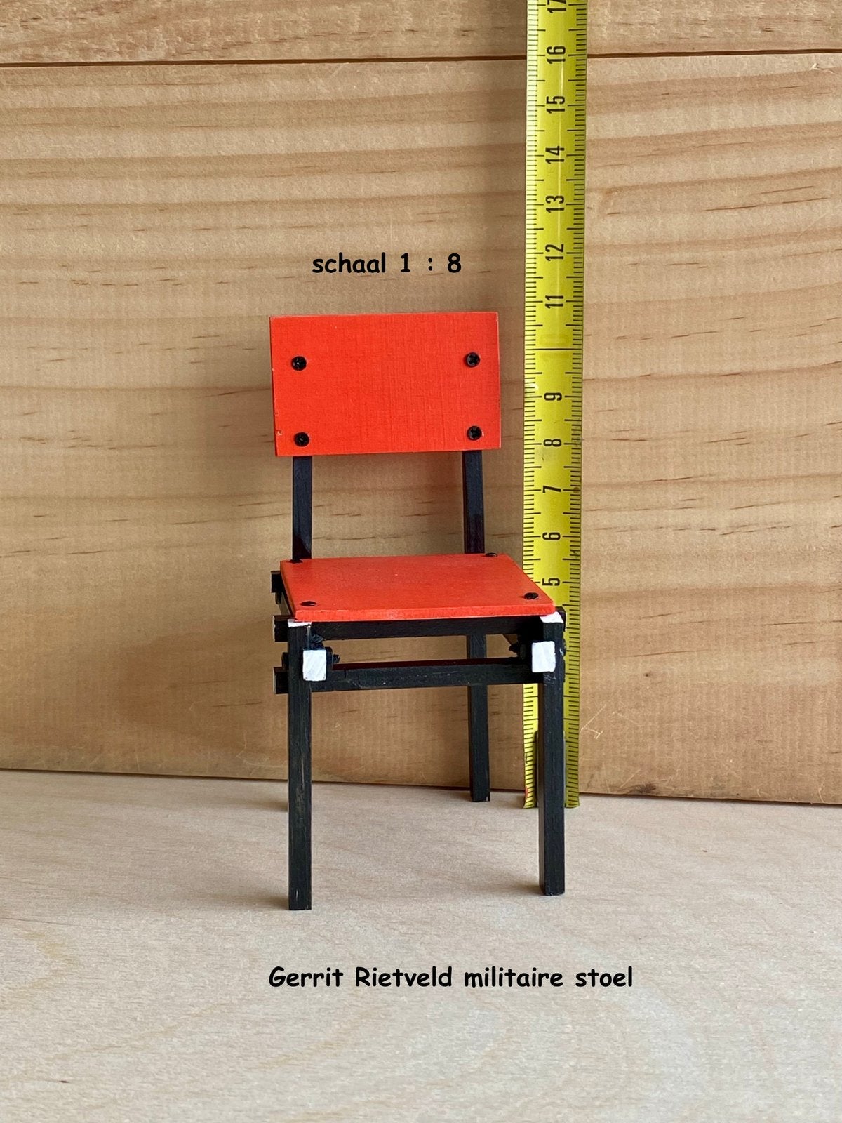 Miniatuur Gerrit Rietveld militair stoeltje 1 : 8, Ophalen of Verzenden