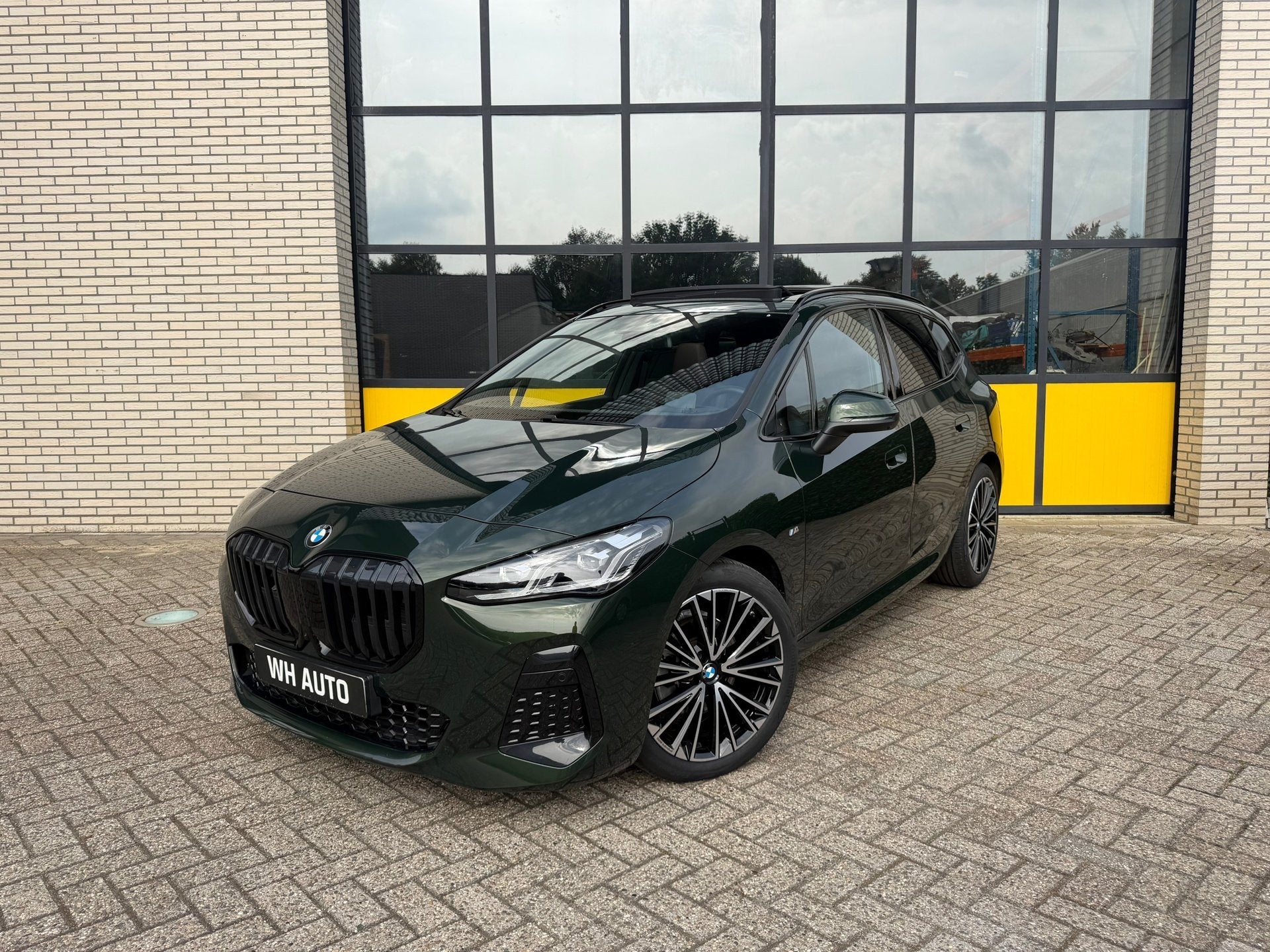 BMW 2-serie Active Tourer 218i, Panorama Dak, Leer, Elk stoe, Auto's, Gebruikt, Zwart, Automatische klimaatregeling, Bedrijf