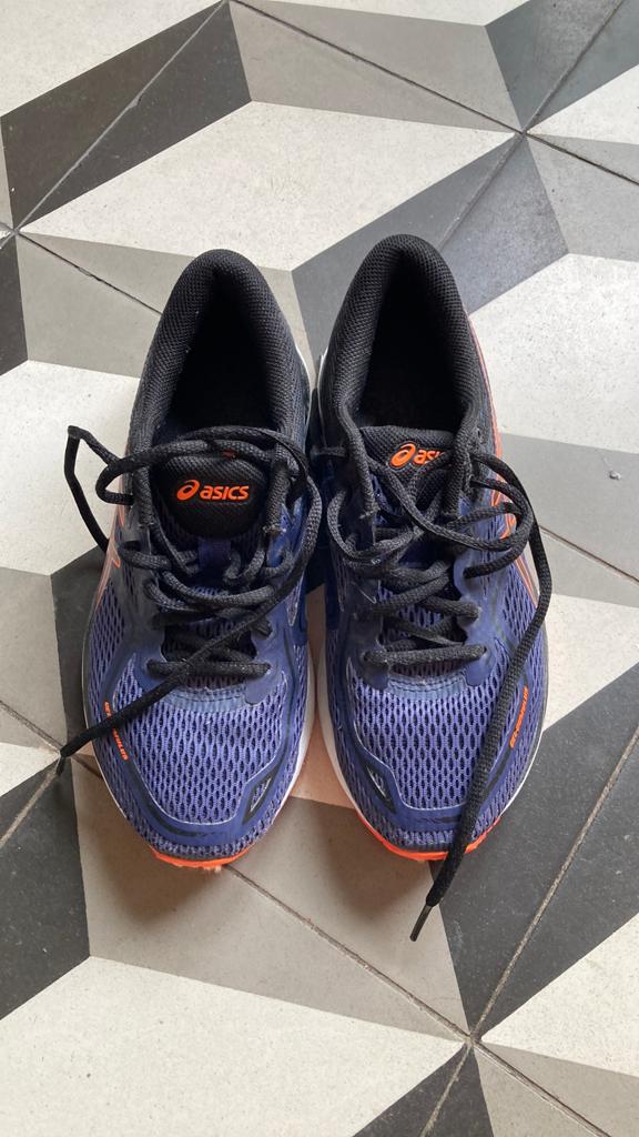 Asics gel cumulus hardloopschoen maat 36, Sport en Fitness, Loopsport en Atletiek, Ophalen of Verzenden, Zo goed als nieuw, Hardloopschoenen