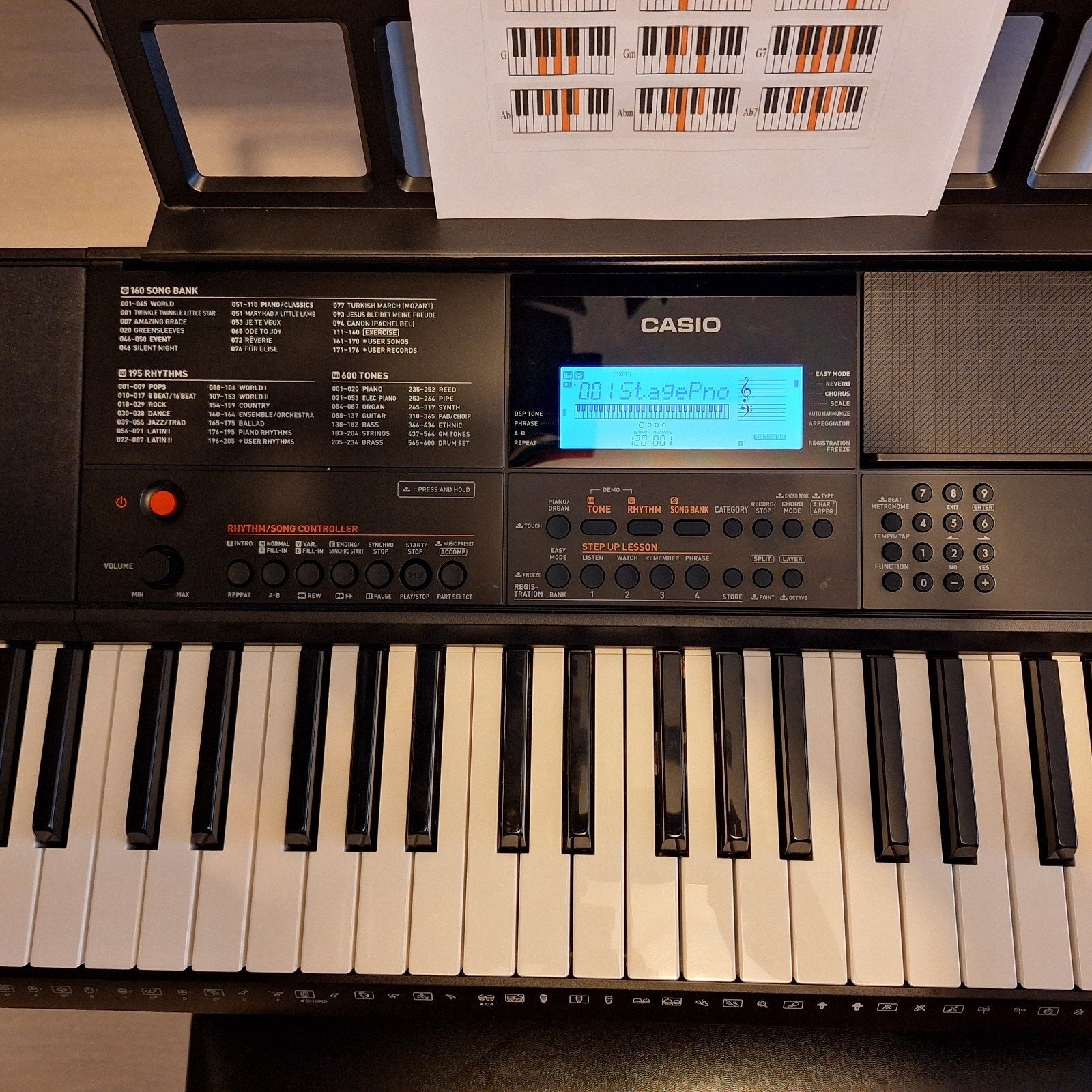 Casio CT-X700 keyboard met standaard, kruk en koptelefoon, Casio, 61 toetsen, Ophalen of Verzenden, Zo goed als nieuw