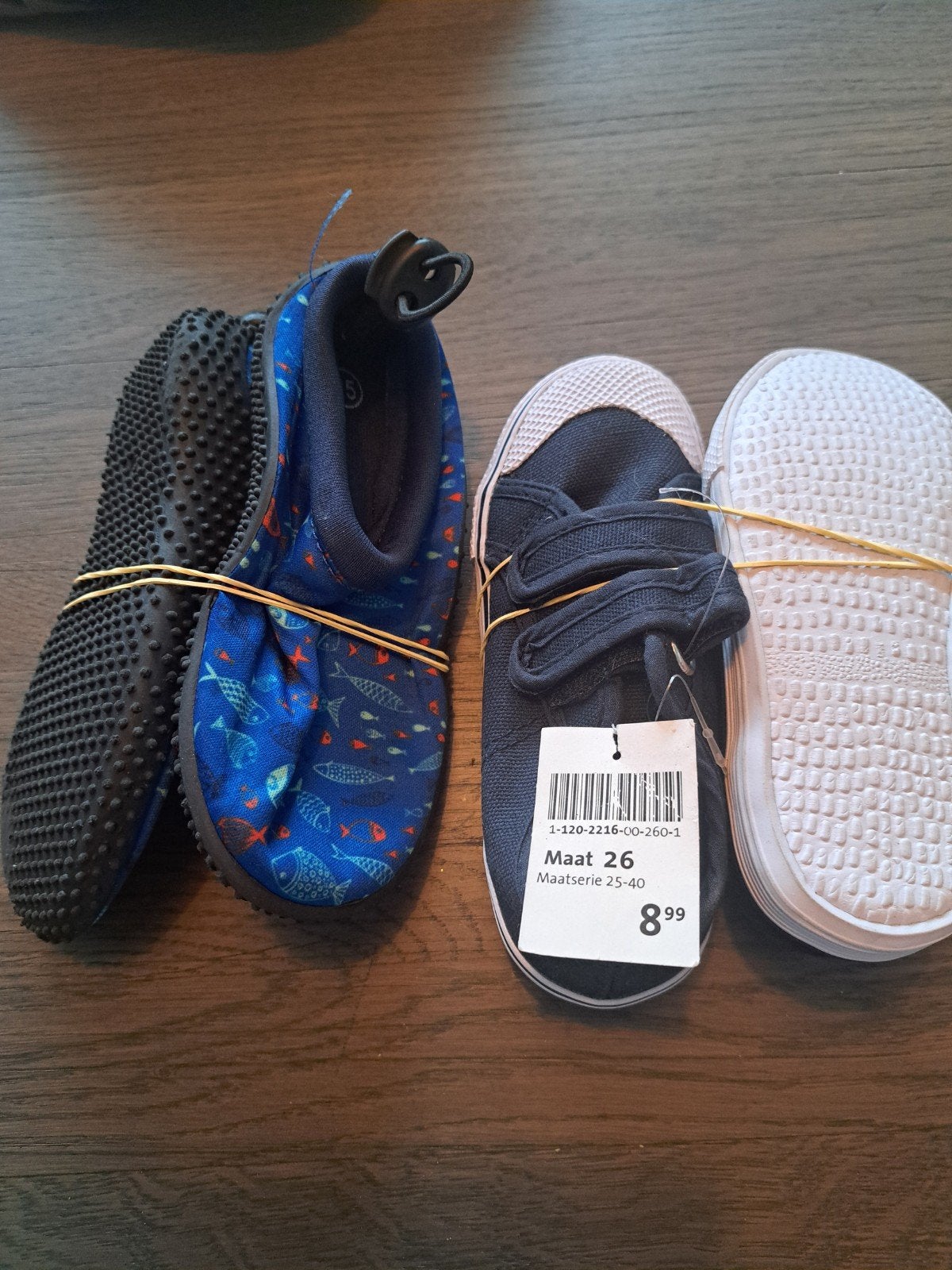 Waterschoenen mt 25 en nieuwe gymschoenen mt 26, Ophalen of Verzenden