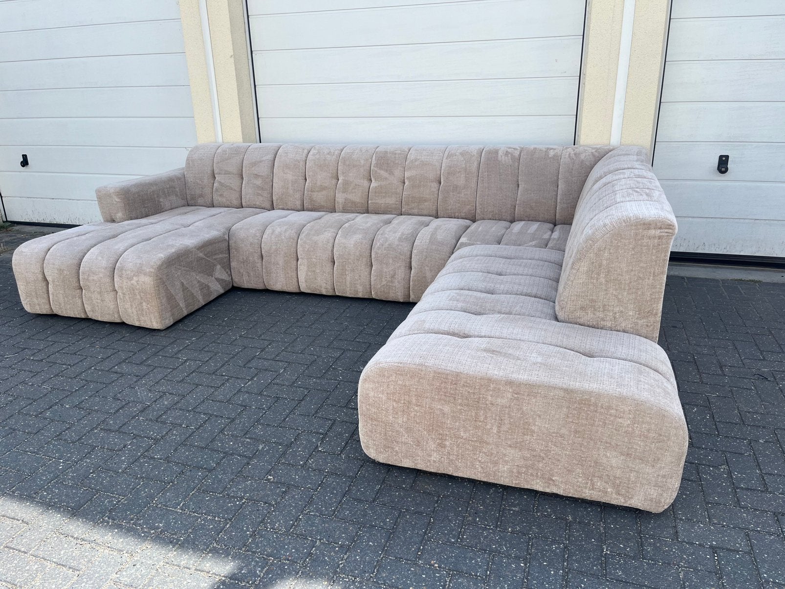 Xxl U bank beige gereinigd en kan bezorgd worden, Ophalen, Zo goed als nieuw, Vierpersoons of meer