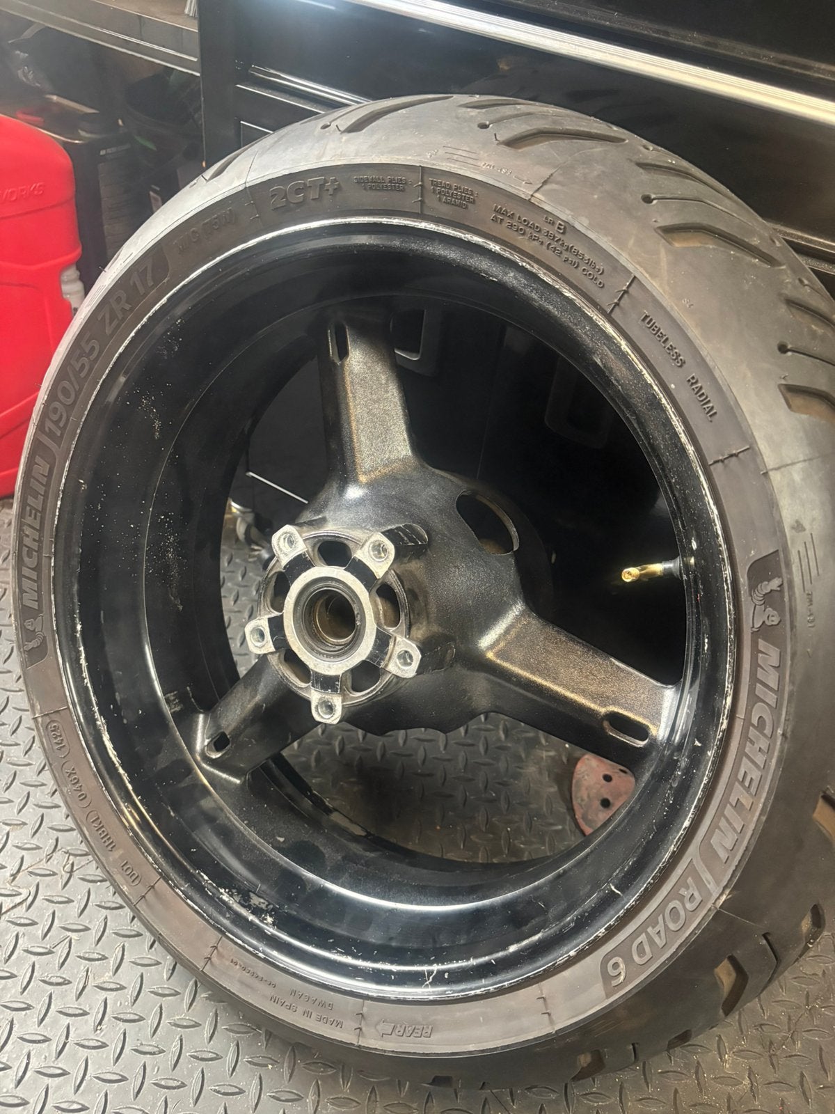 Suzuki gsxr k2 1000 achtervelg, Ophalen
