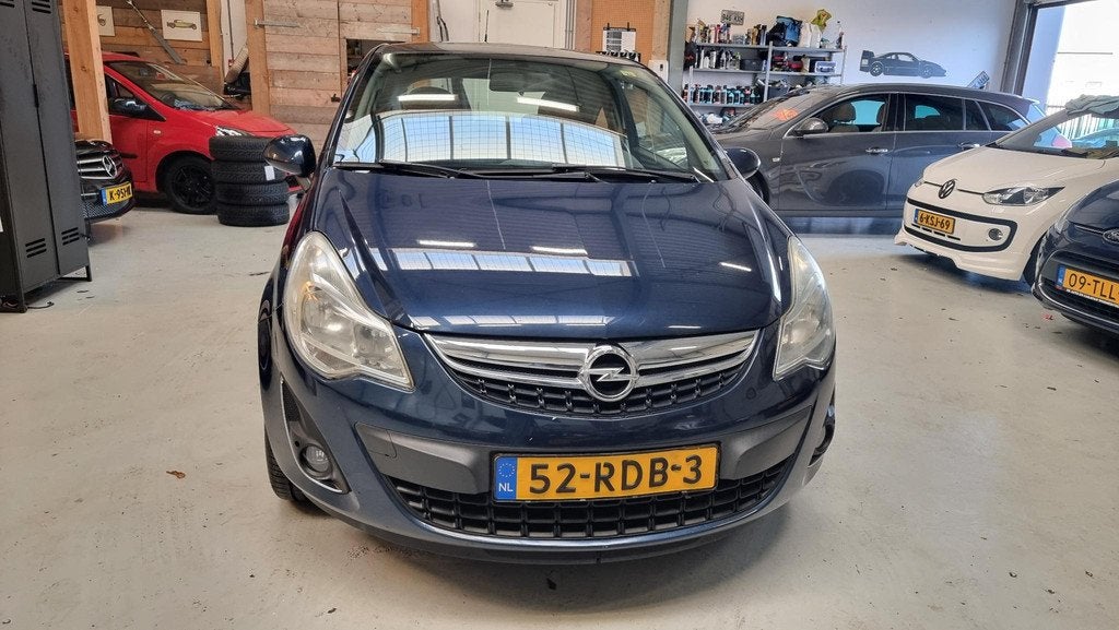 Opel Corsa 1.4-16V Connect Edition Navi, Bluetooth, LMV, air, Voorwielaandrijving, Euro 5, 4 cilinders, Origineel Nederlands