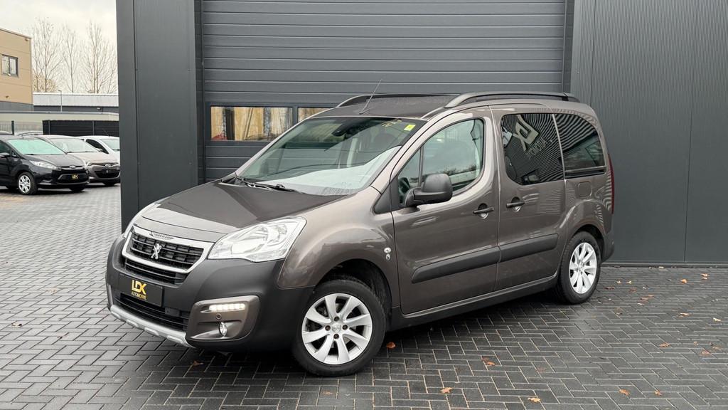 Peugeot Partner Tepee 1.2 PureTech Active Cruise|Airco|Camer, Auto's, Voorwielaandrijving, Gebruikt, 1199 cc, Electronic Stability Program (ESP)