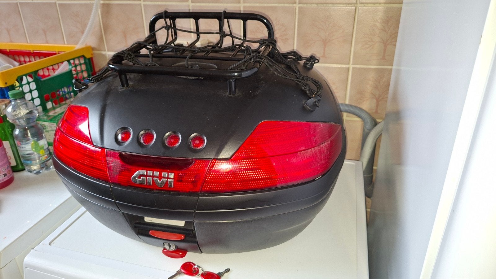 Gevi helmkoffer, Motoren, Ophalen, Zo goed als nieuw