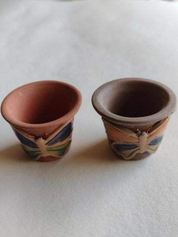 terra cotta pot met vlinder decoratie in beige en rood, Ophalen, Nieuw, Gebruiksvoorwerp