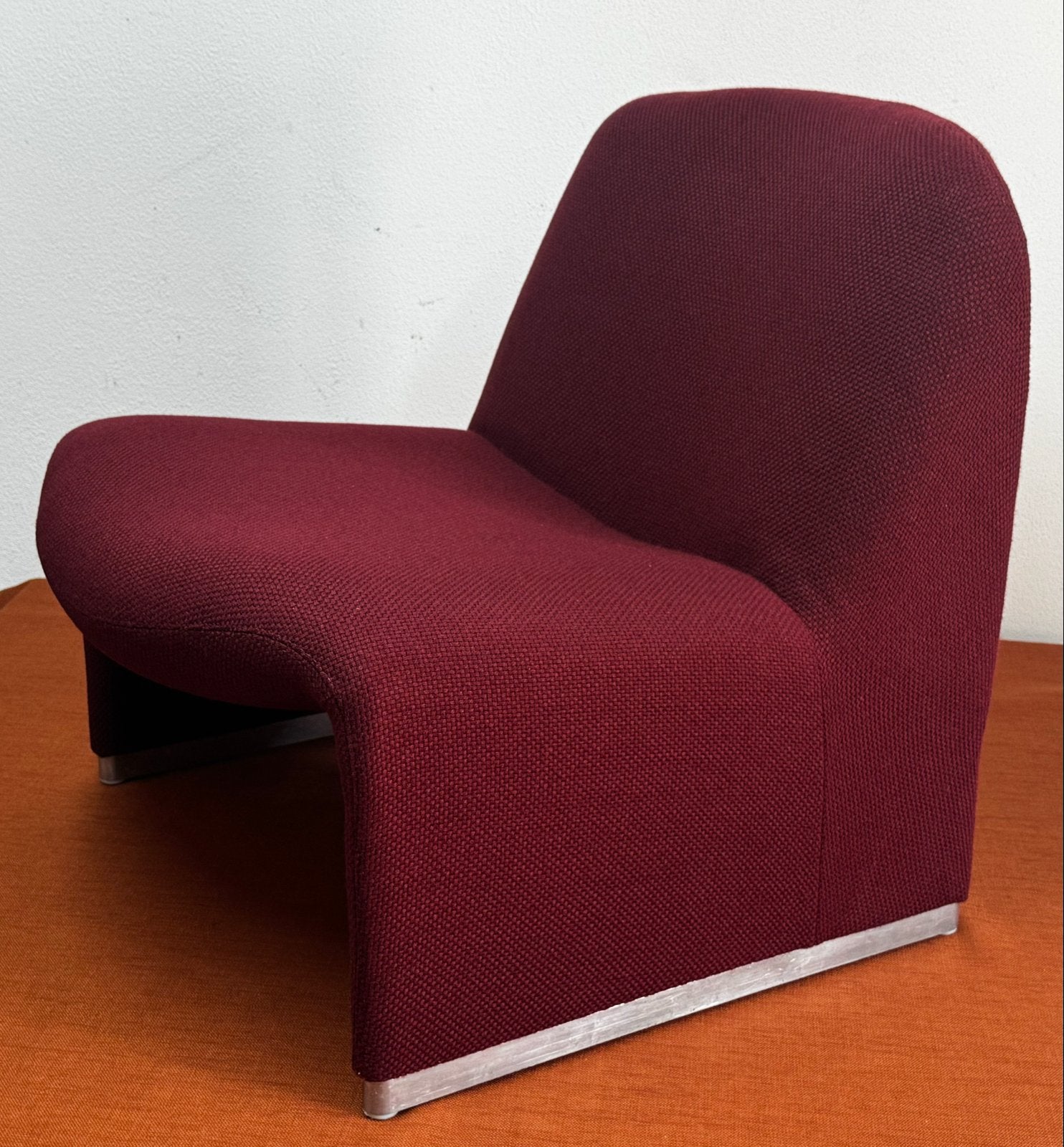 Artifort Alky fauteuil met nieuwe Kvadrat bekleding, Huis en Inrichting, Fauteuils, Ophalen, 75 tot 100 cm, Zo goed als nieuw
