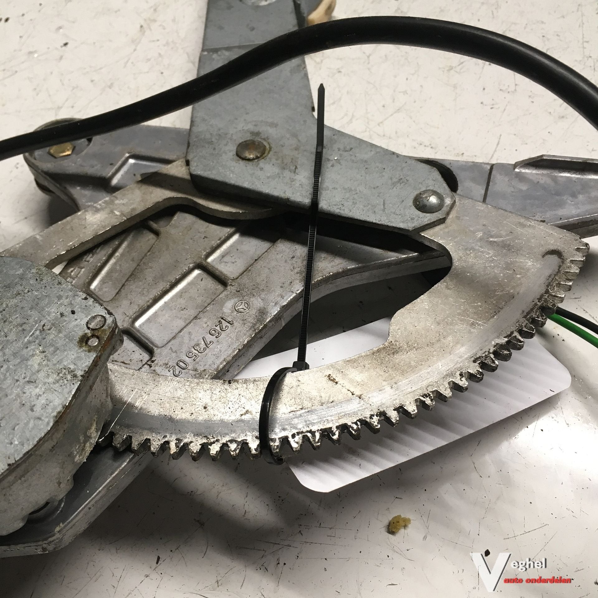 Mercedes W126  Type 2  Elektr Raammechanisme Rechtsachter, Auto-onderdelen, Ruiten en Toebehoren, Gebruikt, -, -, Ophalen of Verzenden