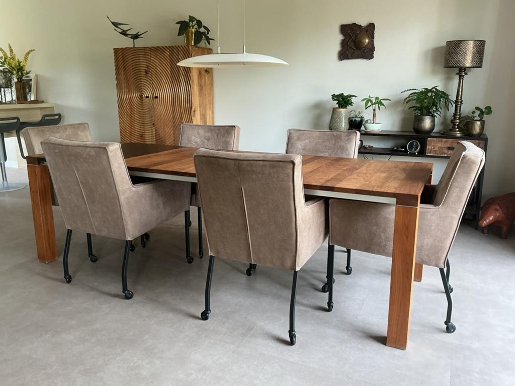 Te koop notenhouten tafel Leolux, Ophalen, 200 cm of meer, 50 tot 100 cm, Zo goed als nieuw