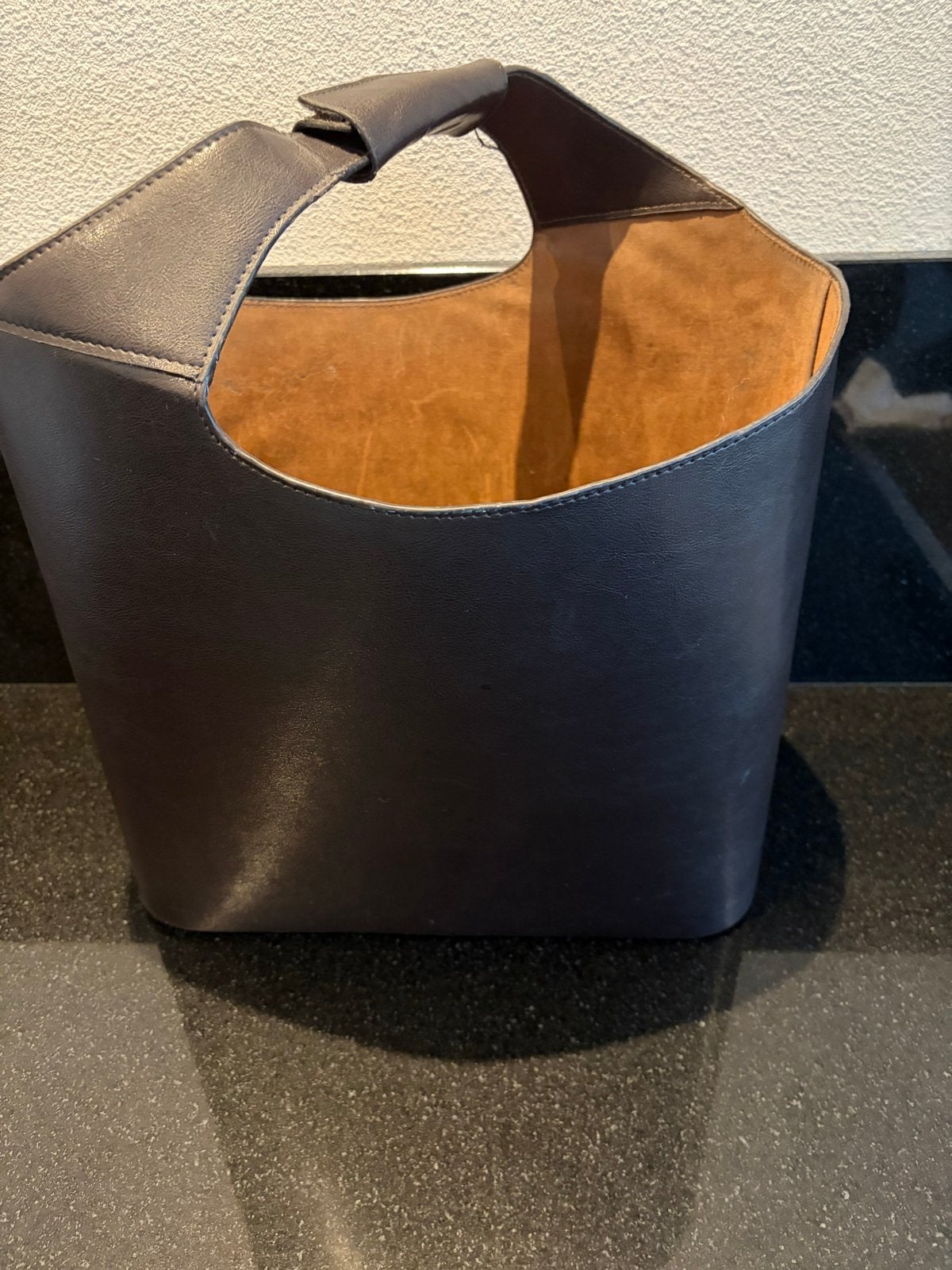 Leren tijdschriften- of krantenbak, Tijdschriftenrek, Ophalen of Verzenden, Gebruikt, Leer
