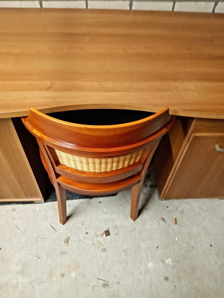 Bureau, Huis en Inrichting, Bureaus, Ophalen, Gebruikt, 150 cm, Spaanplaat of MDF