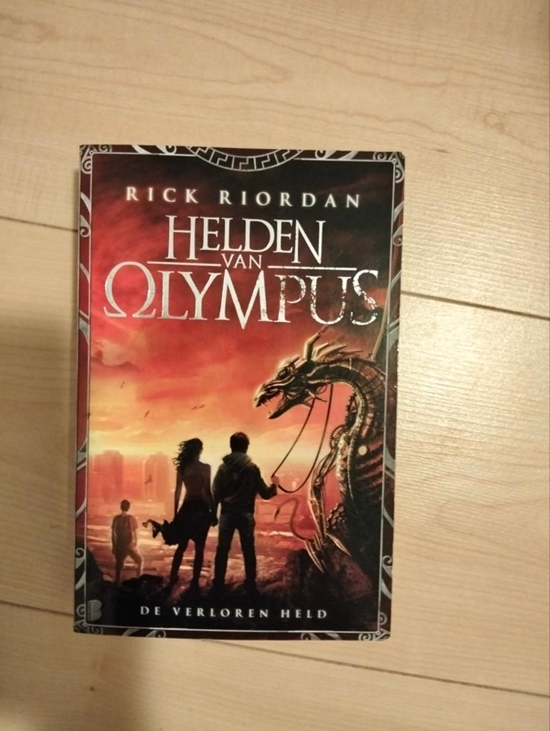 Helden van Olympus: De Verloren Held - Rick Riordan, Boeken, Ophalen of Verzenden