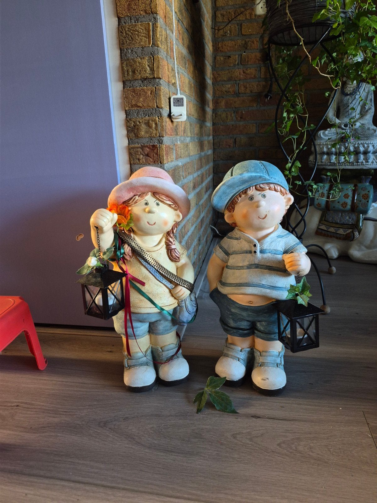 Jongen en meisje tuinbeelden 50 cm hoog, Tuin en Terras, Ophalen, Gebruikt, Steen