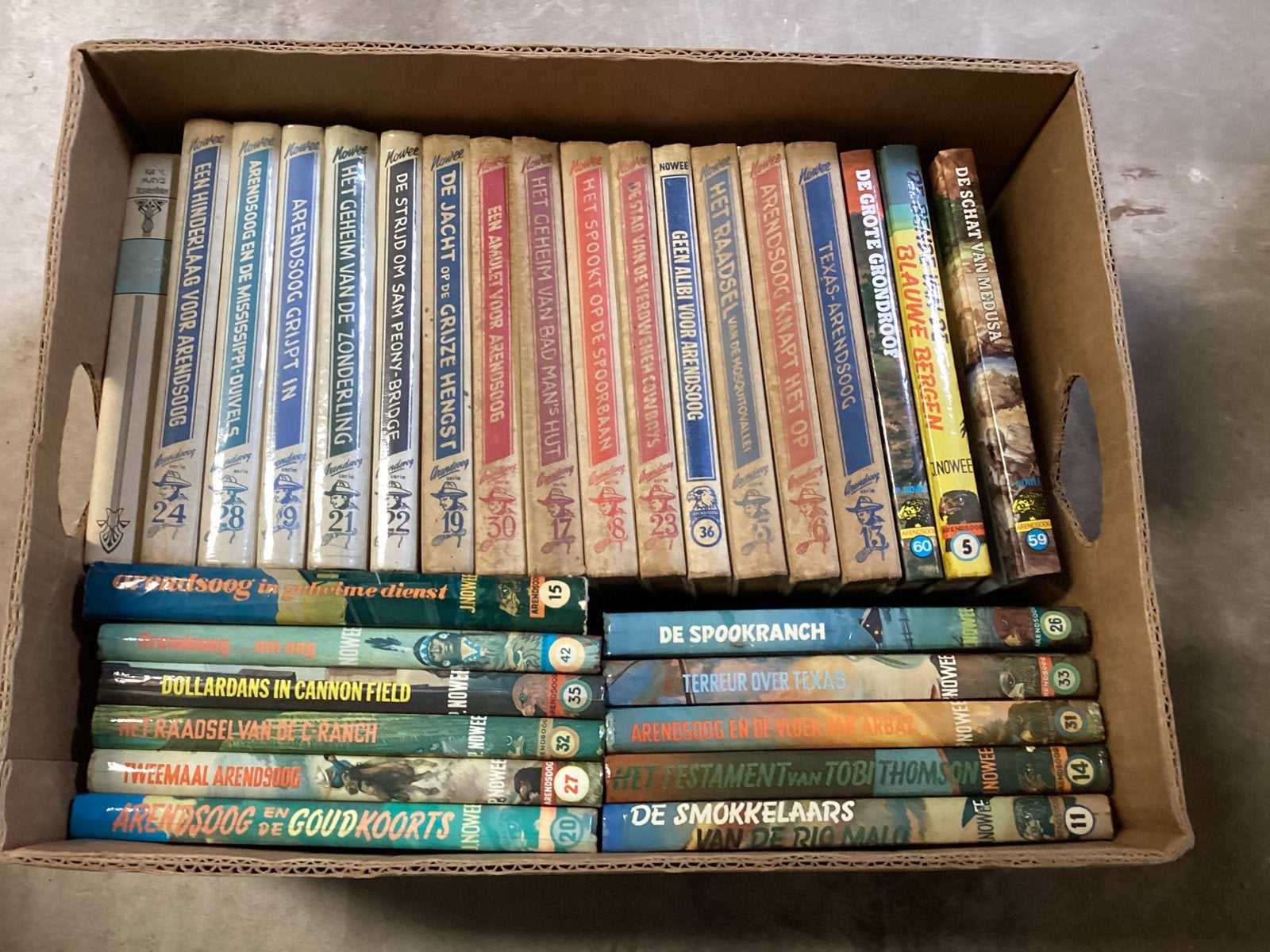 Doos met Arendsoog boeken, Ophalen, Gelezen