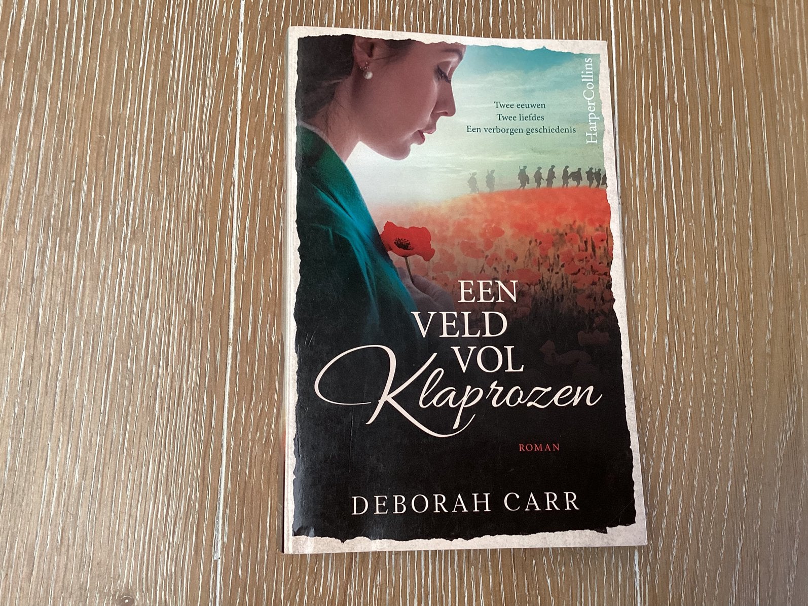 Deborah Carr - Een veld vol klaprozen, Ophalen of Verzenden, Gelezen, Deborah Carr