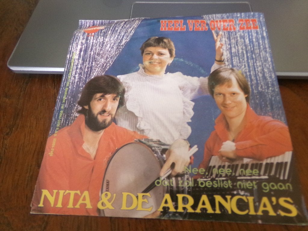 Topper - Nita & De Arancia's – Heel Ver Over Zee - 1983, Cd's en Dvd's, Vinyl Singles, Ophalen of Verzenden, Gebruikt, Nederlandstalig