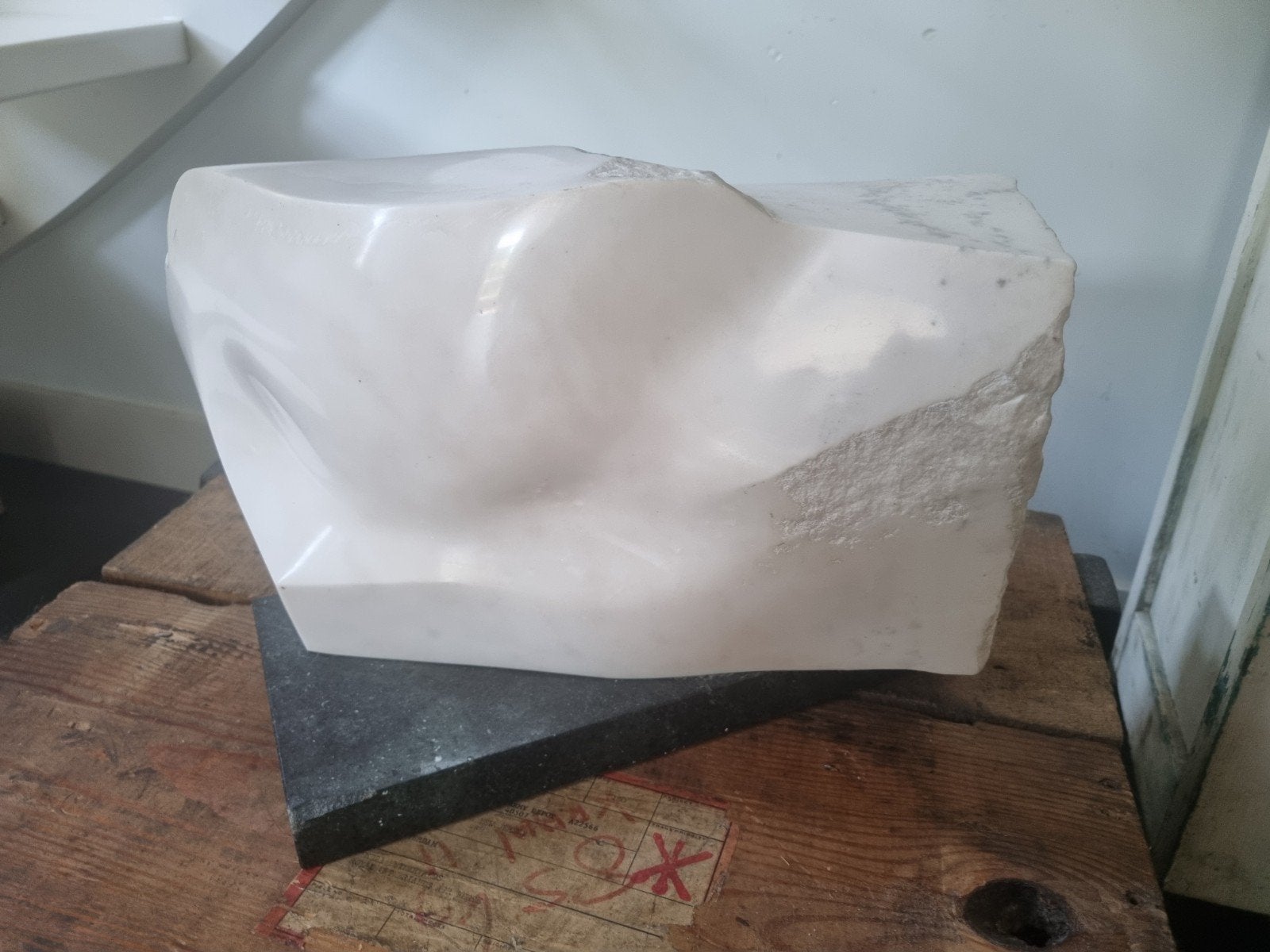 Nalatenschap: Marmeren kunstobject 30 kg., Ophalen