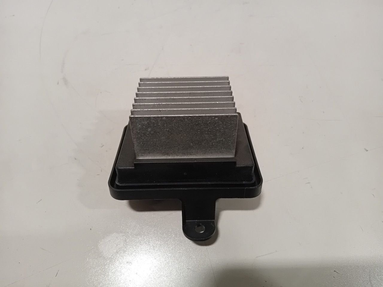 Kachelweerstand Opel Corsa, Onderdelen@venauto.nl, Van der Ven Autorecycling B.V., Gebruikt, Ettenseweg 76, 4706 PB Roosendaal, The Netherlands